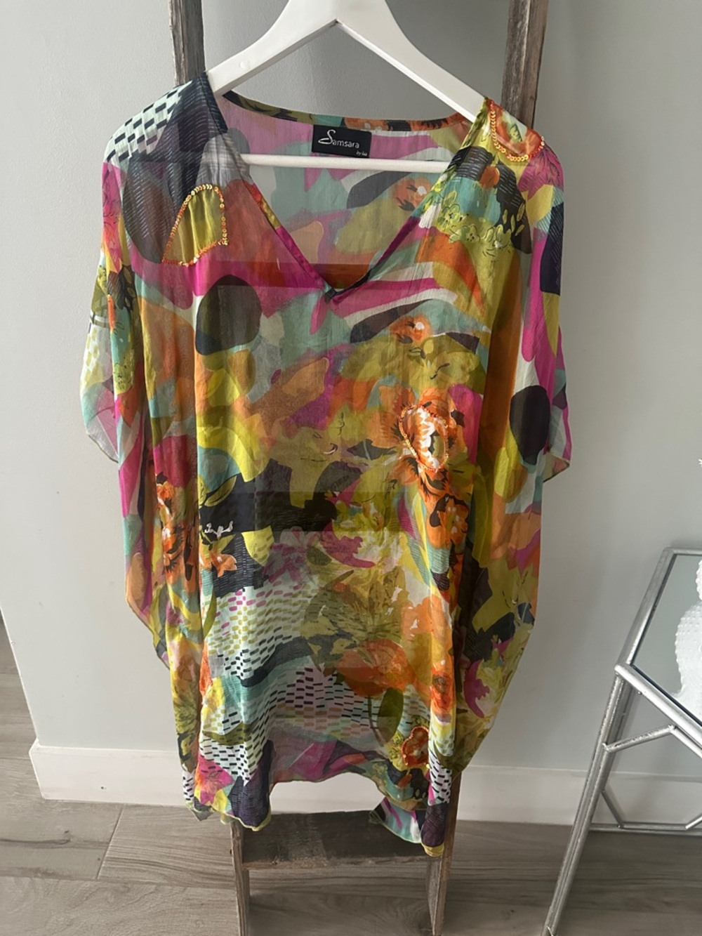 Multicolor Floral V-Neck Tunic Dress